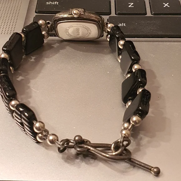 10/$20 Geneva Silver/Black Beaded Bracelet Women's Watch - Picture 3 of 4